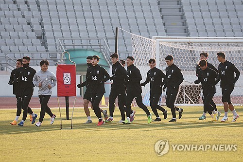 First full training session for World Cup qualifiers…starts with Klinsmann’s ‘one-liner’